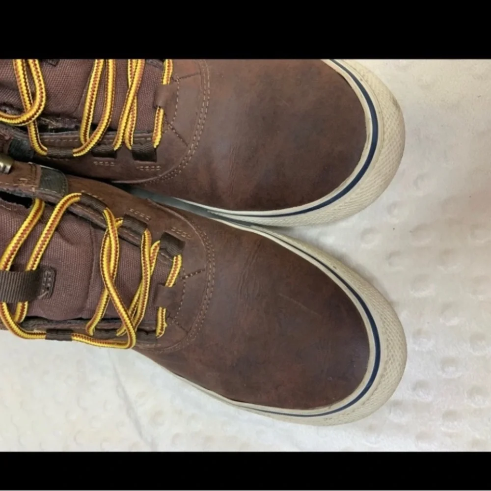 Sperry men’s boots